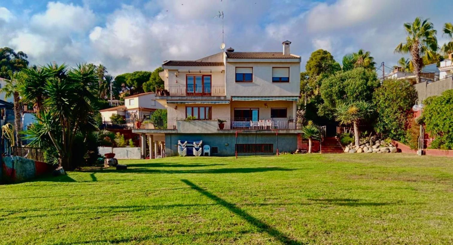 Villa Casa De 2000 M2 Piscina Mar Barbacoa Y Felicidad Santa Susanna